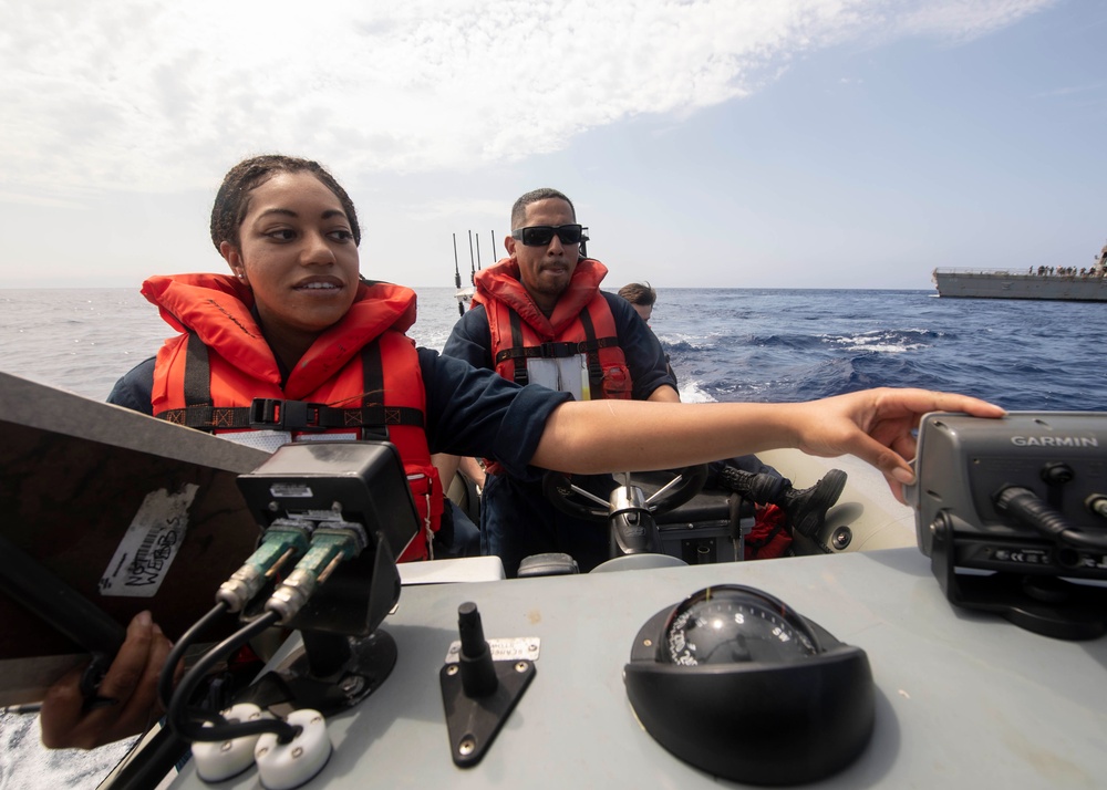 DVIDS - Images - Rafael Peralta Calibrates RHIB Navagations [Image 1 of 10]