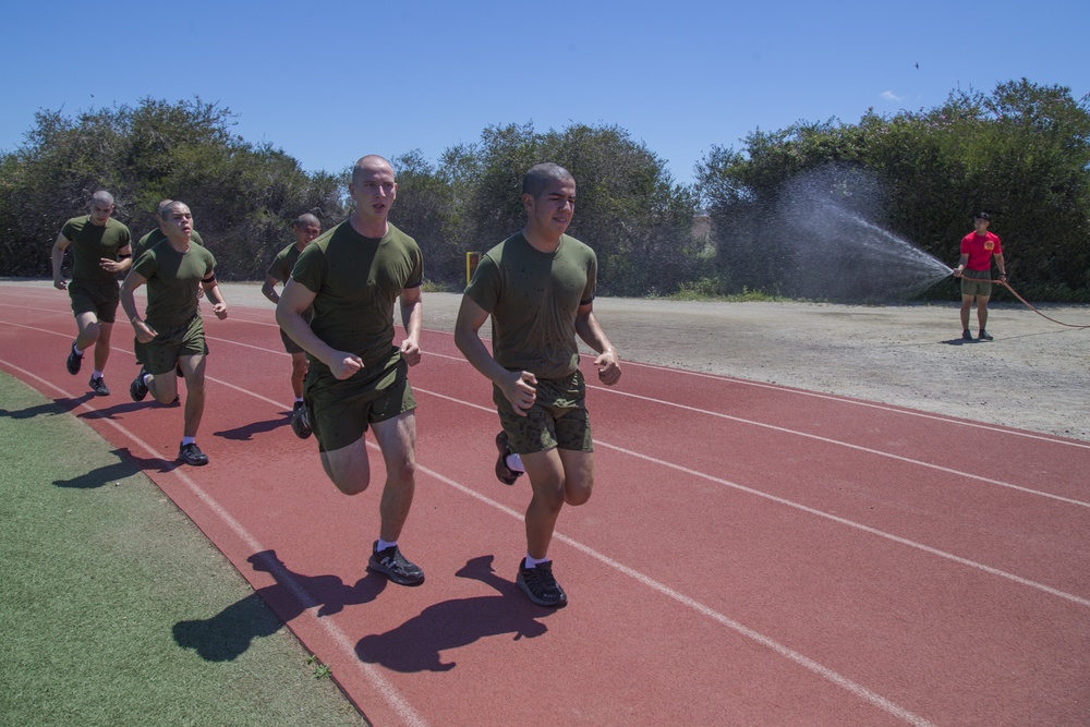Bravo Company 4x400 Intervals