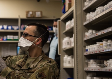 Medical professionals join forces at the pharmacy