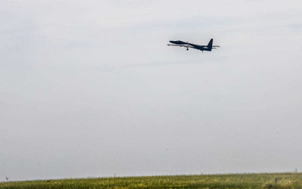 Making history, reserve pilot flies the U-2 for the first time