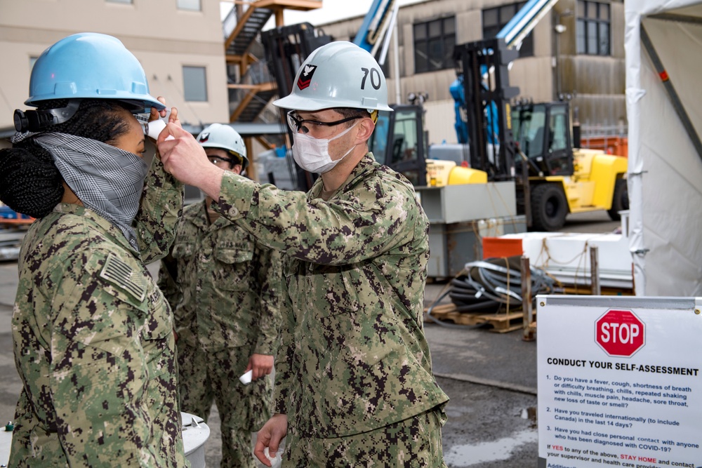 USS Carl Vinson (CVN 70) Conducts Touchless Temperature Checks at PSNS &amp; IMF