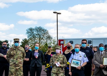 Col. Rene’ Scott awards certificates of appreciation to local Philadelphia area hospitals