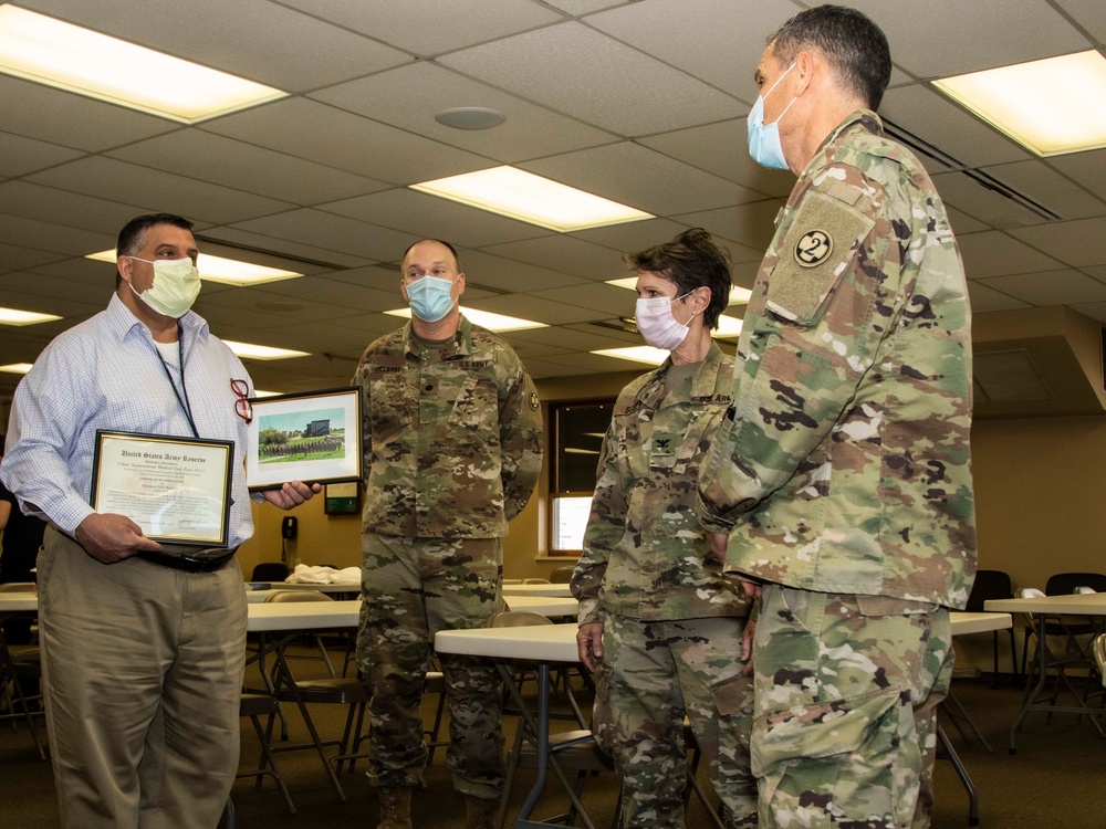 Col. Rene’ Scott awards certificates of appreciation to local Philadelphia area hospitals