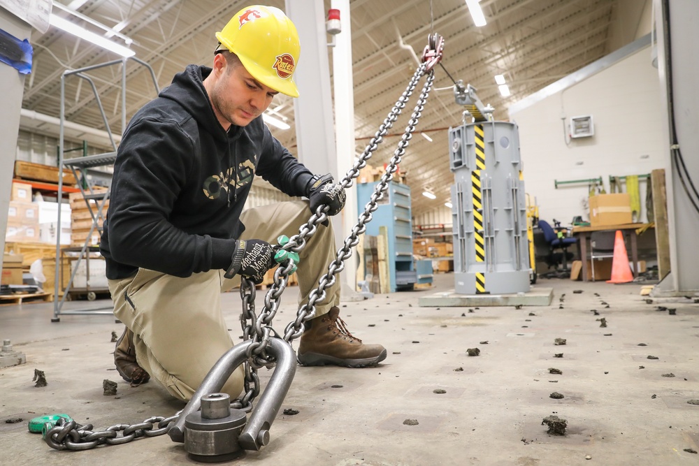 NSWC IHD, Picatinny Detachment Performs Horizontal Pull Test on Mark 169 MOD 0 Lifting Adapter