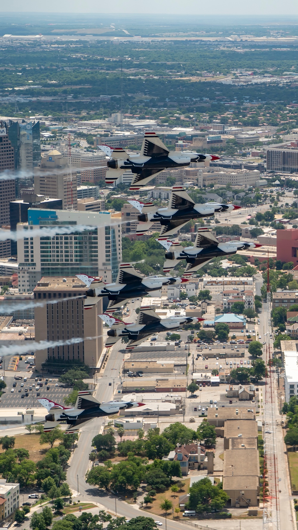 USAF Thunderbirds perform Texas America Strong flyover