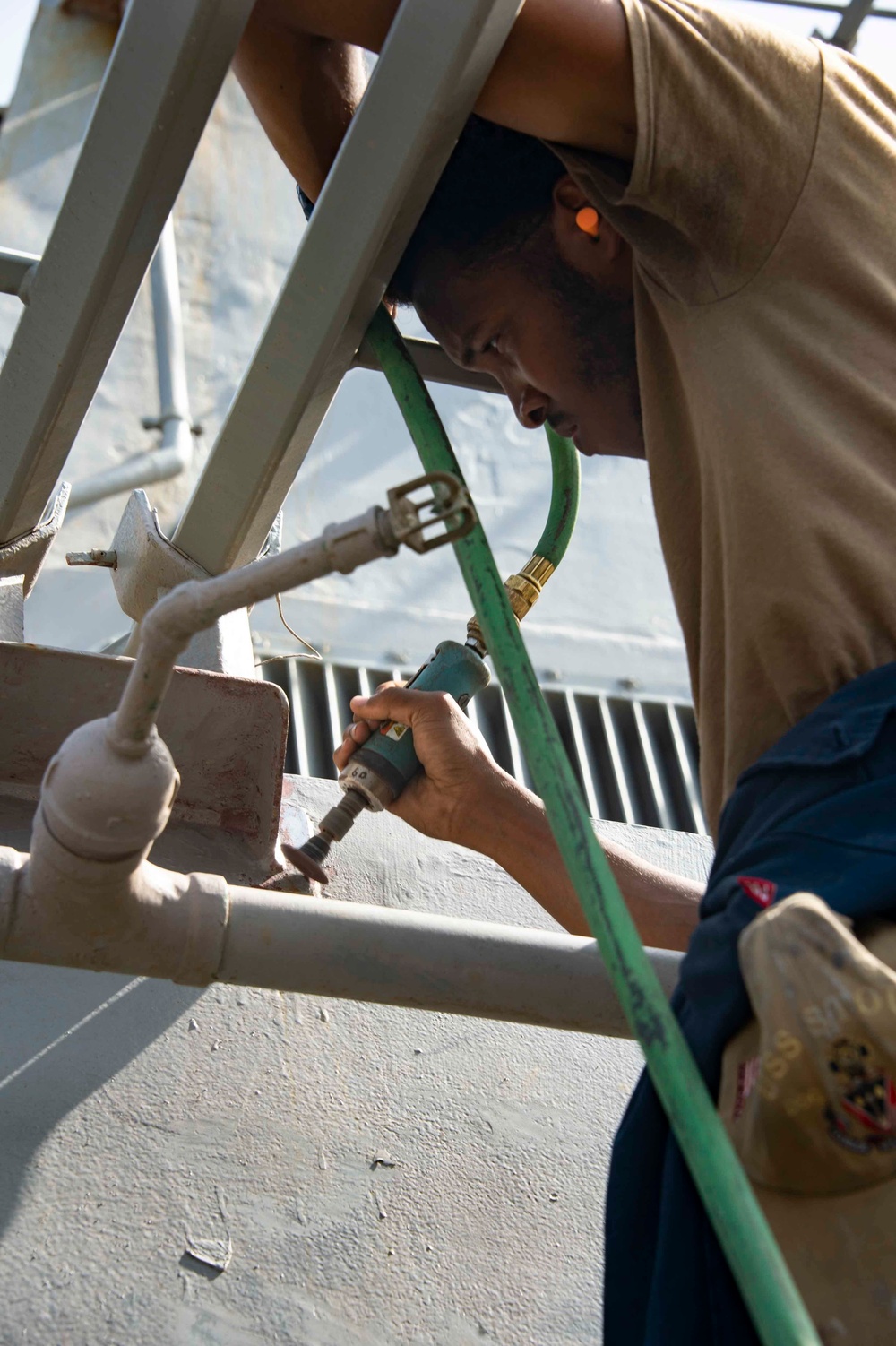 Stout Conducts Operations in the Arabian Gulf