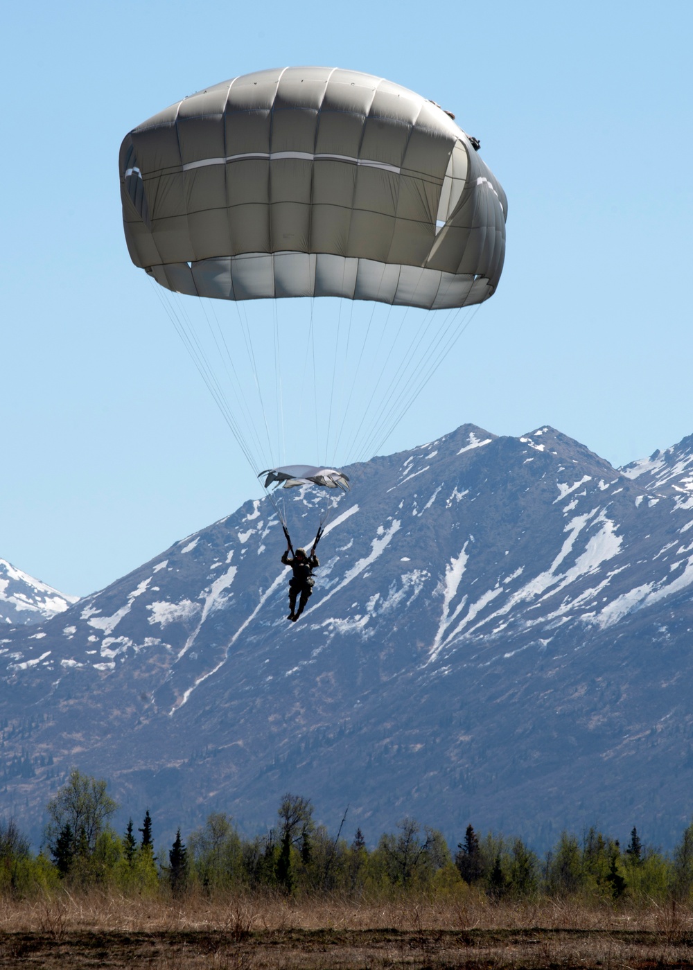 USARAK conducts helicopter airborne training