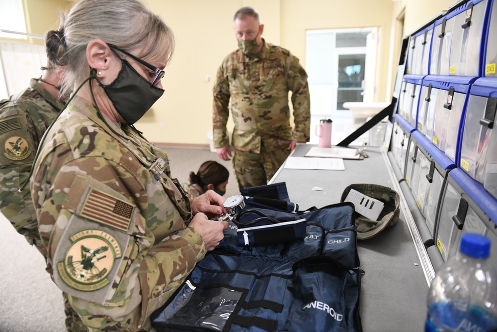 North Carolina Army and Air National Guard Medical Technicians Set Up COVID-19 Medical Support Shelter