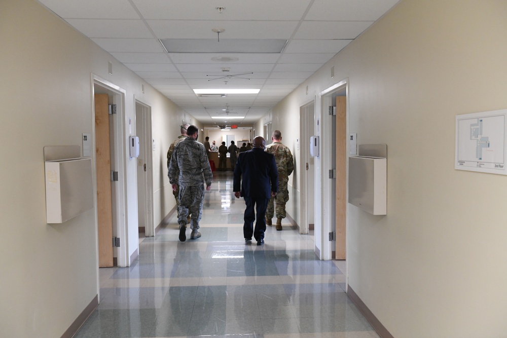 North Carolina Army and Air National Guard Medical Technicians Set Up COVID-19 Medical Support Shelter