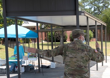 South Carolina National Guard directs traffic at Saluda testing site
