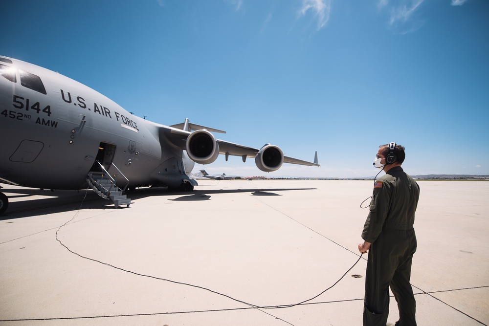 452nd AMW honor 1st responders with C-17 and KC-135 flyovers