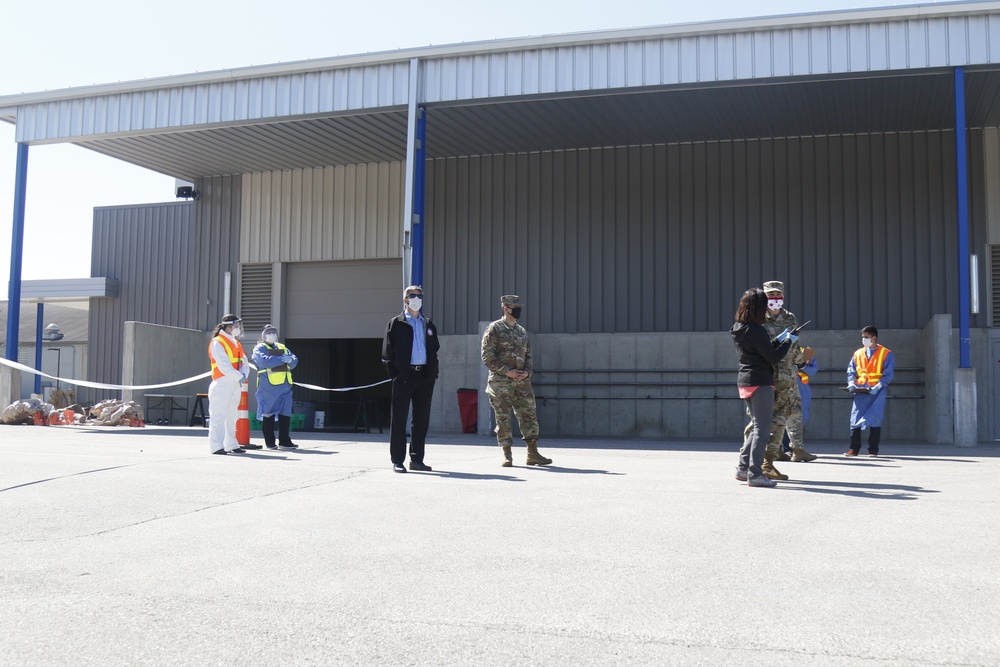 Wisconsin's adjutant general and senior leaders visit COVID-19 testing facility