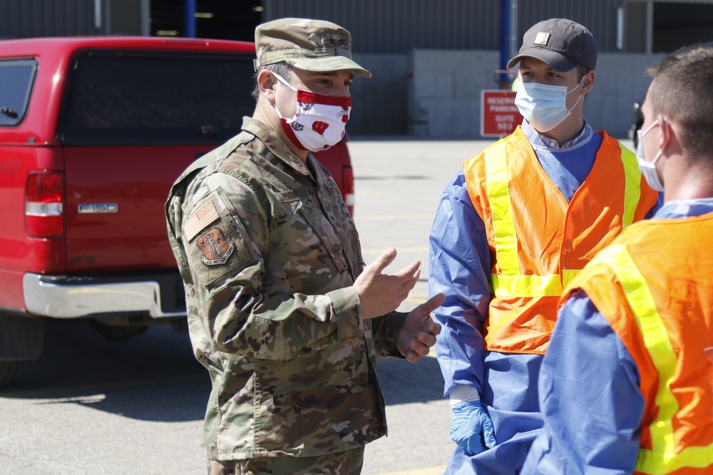 Wisconsin's adjutant general and senior leaders visit COVID-19 testing facility