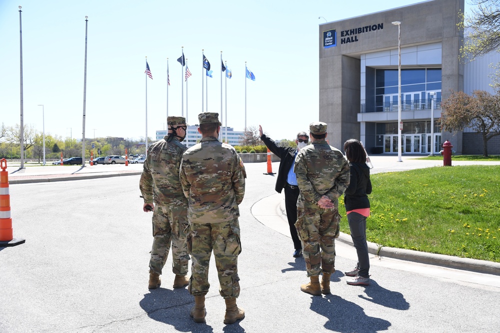 Wisconsin's adjutant general and senior leaders visit COVID-19 testing facility
