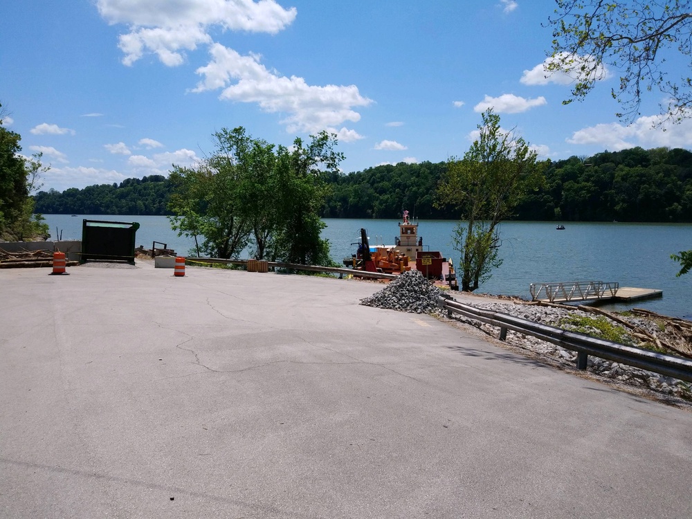 Lake Cumberland’s Lakeview Boat Ramp closed to stage debris