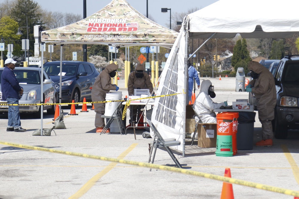 Wisconsin National Guard Soldiers and Airmen Help Support Mobile COVID-19 Testing Sites