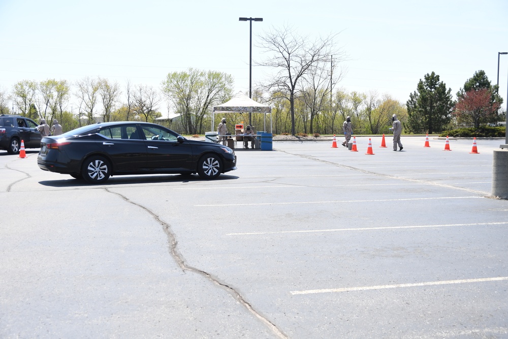 Wisconsin National Guard Soldiers and Airmen Help Support Mobile COVID-19 Testing Sites