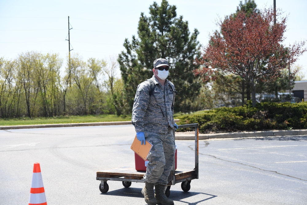 Wisconsin National Guard Soldiers and Airmen Help Support Mobile COVID-19 Testing Sites