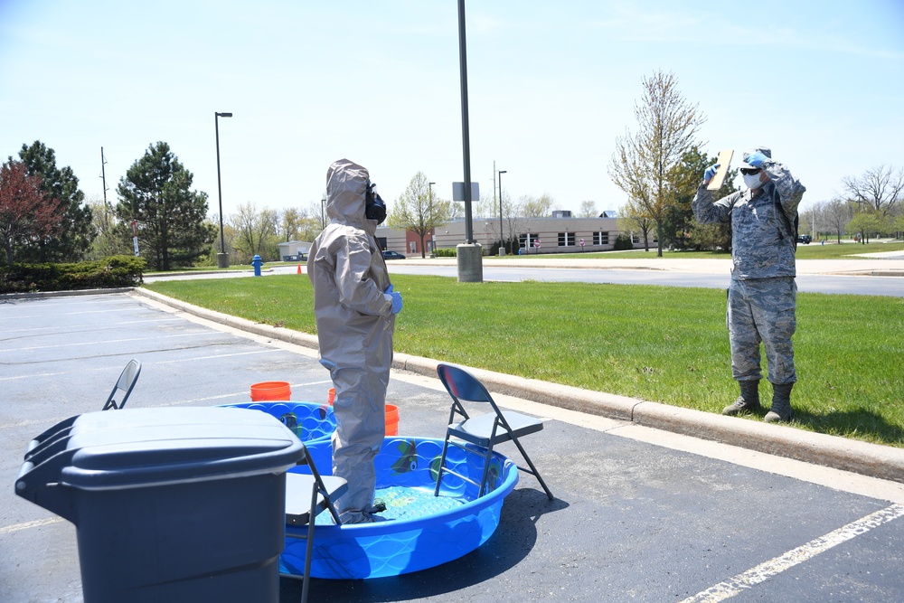 Wisconsin National Guard Soldiers and Airmen Support Mobile COVID-19 Testing Sites