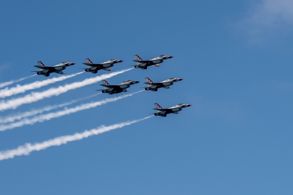 Thunderbirds Fly Over Hospital Ship USNS Mercy