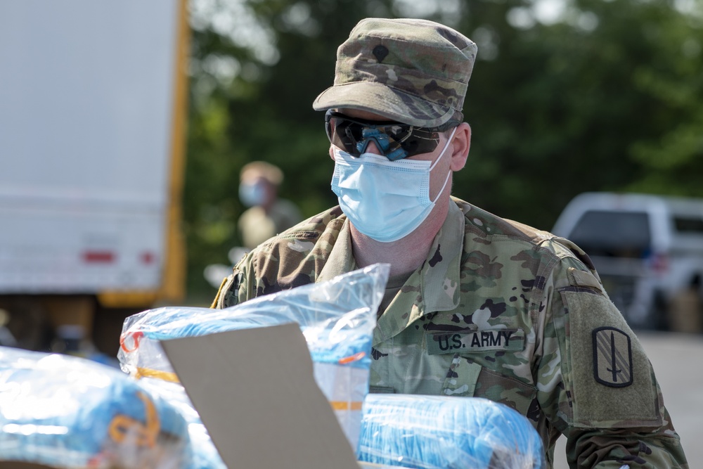 NC Guardsmen Distribute PPE across NC