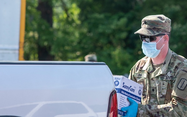 NC Guardsmen Distribute PPE across NC
