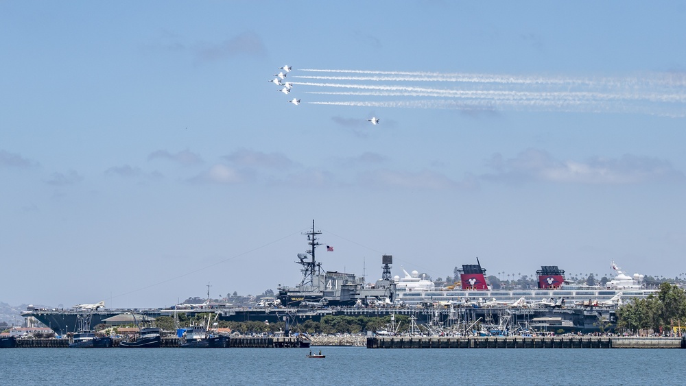 U.S. Air Force Air Demonstration Squadron &quot;Thunderbirds,” Fly In Formation Over the USS Midway Museum