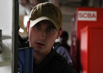 Blue Ridge Sailors Conduct Anti-Terrorism Training
