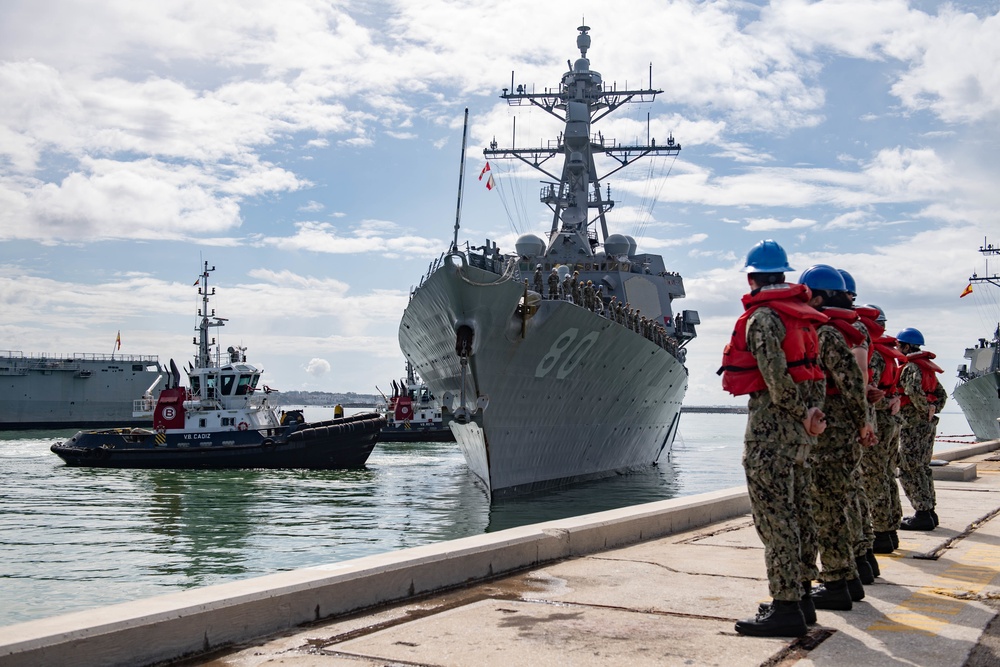 USS Roosevelt (DDG 80) arrives at Naval Station Rota, Spain