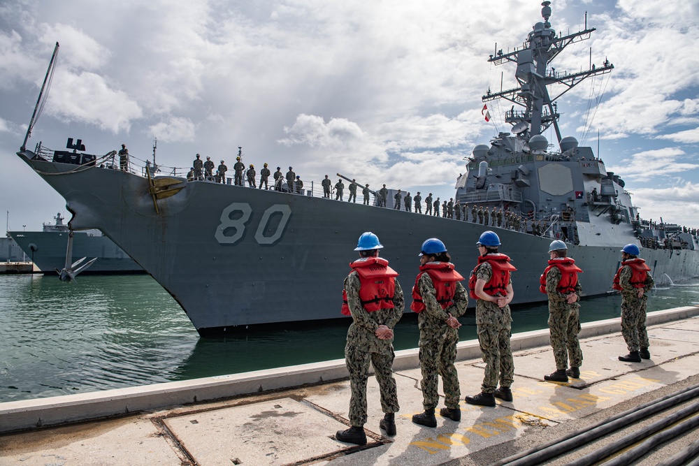 USS Roosevelt (DDG 80) arrives at Naval Station Rota, Spain