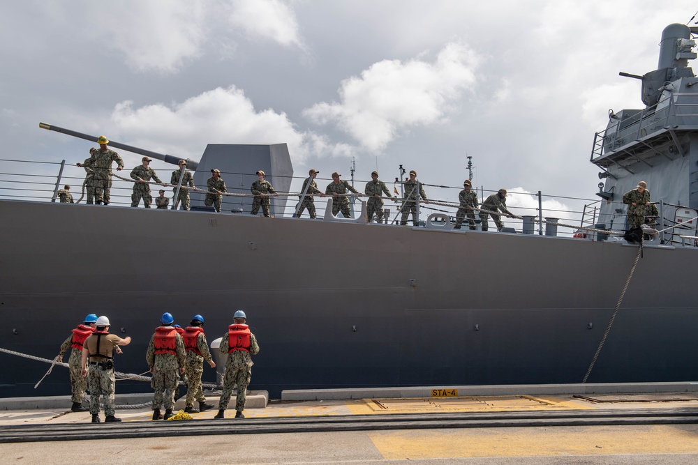 USS Roosevelt (DDG 80) arrives at Naval Station Rota, Spain