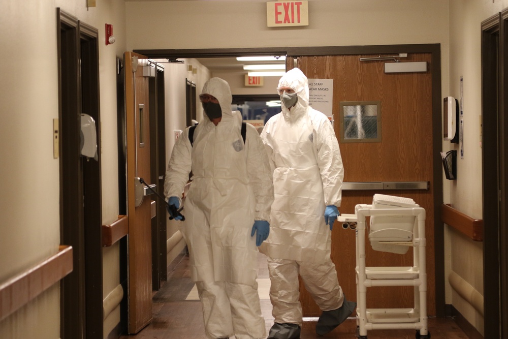 Texas Army National Guard Soldiers Participate in Facility Decontamination Mission