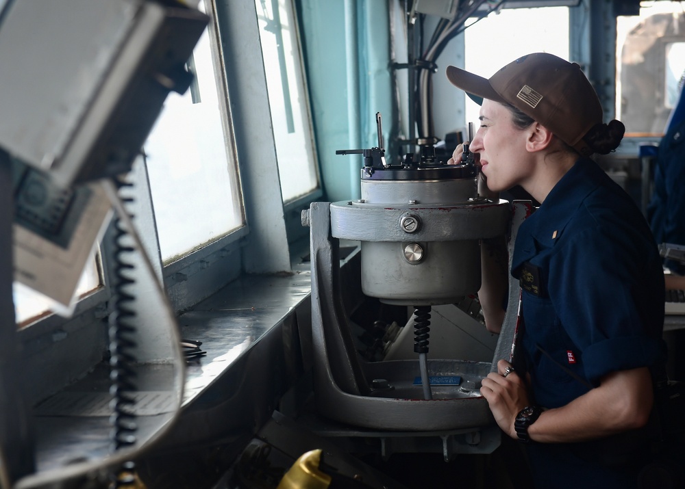 San Jacinto Conducts Operations in the Arabian Sea