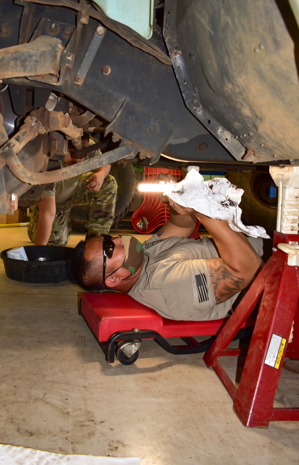 HIARNG Soldiers conduct maintenance operations during COVID-19