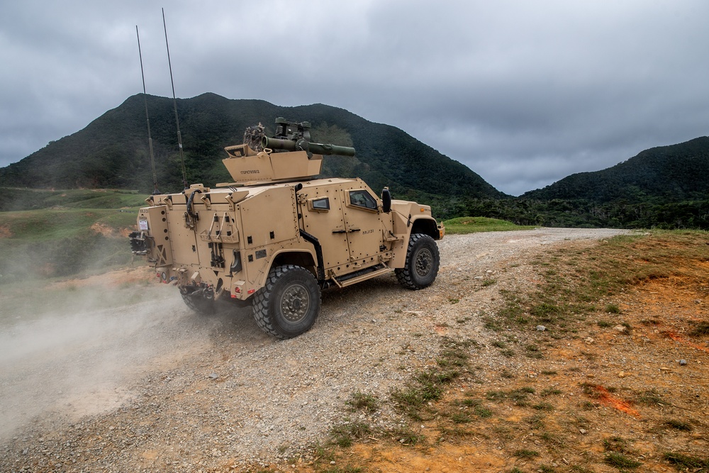 U.S. Marines conduct dry-fire anti-armor transition drills