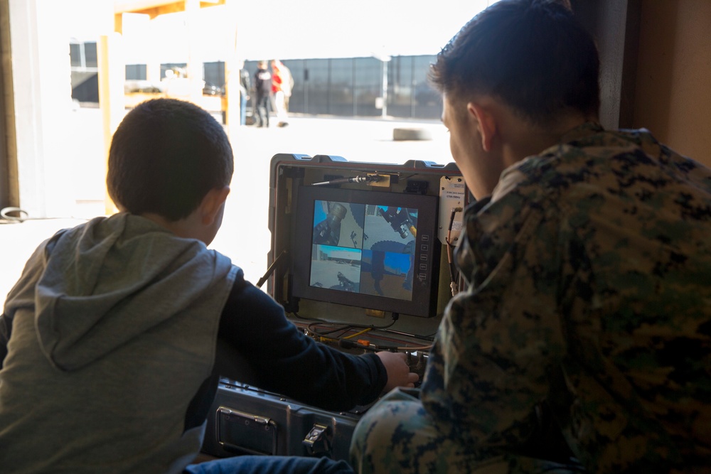 Kingman Young Marines Visit MCAS Yuma