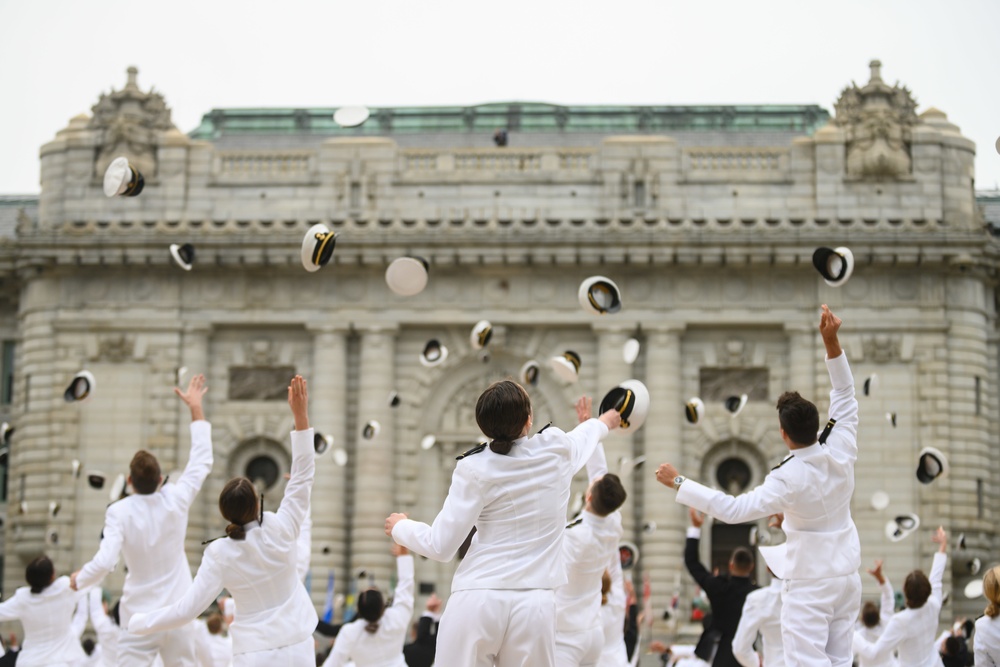 The United States Naval Academy holds the fourth swearing-in event for the Class of 2020