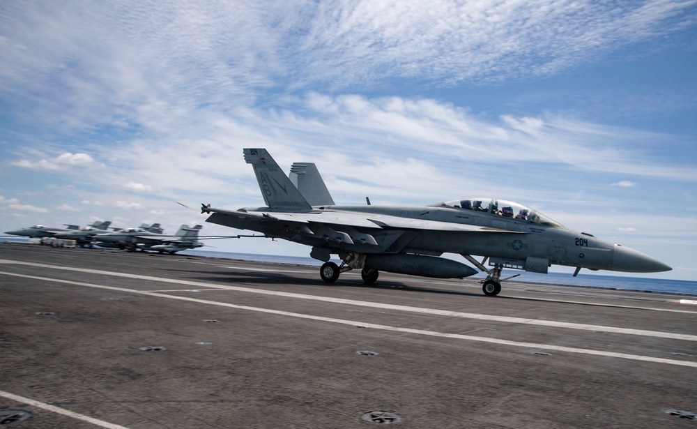 USS Harry S. Truman (CVN 75) transits the Atlantic Ocean