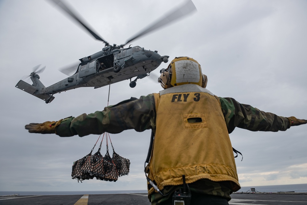 USS Harry S. Truman (CVN 75) transits the Atlantic Ocean