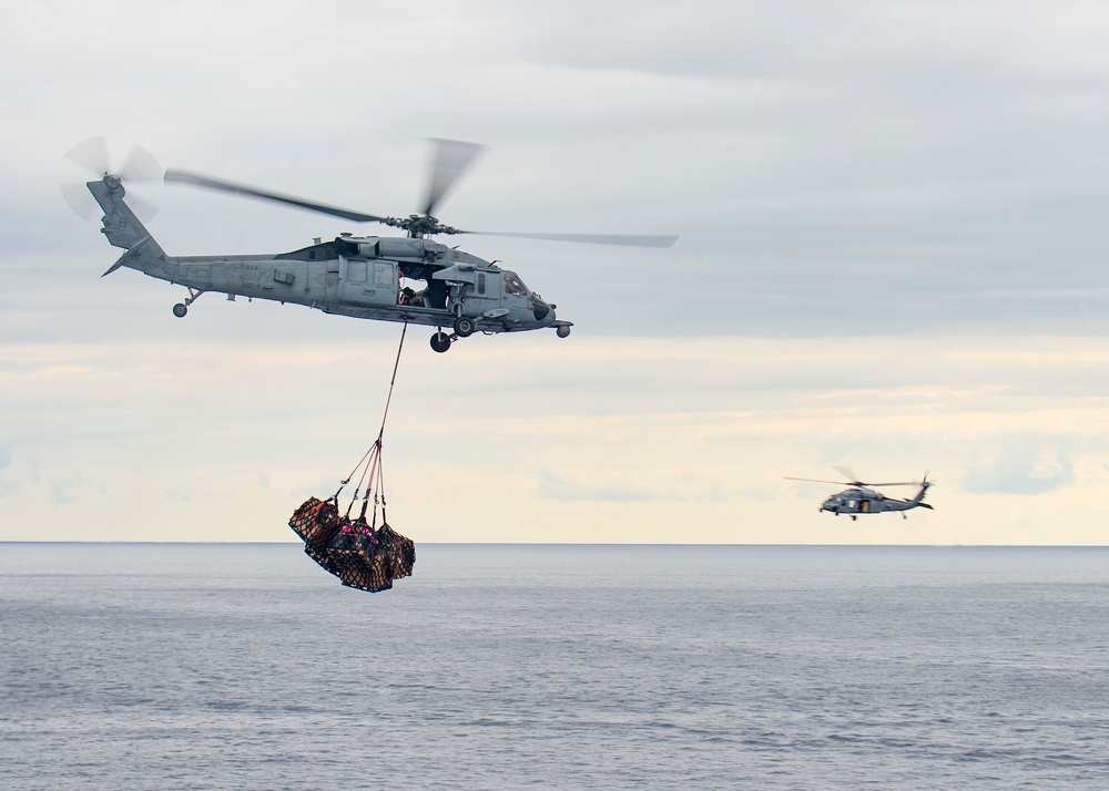 USS Harry S. Truman (CVN 75) transits the Atlantic Sea