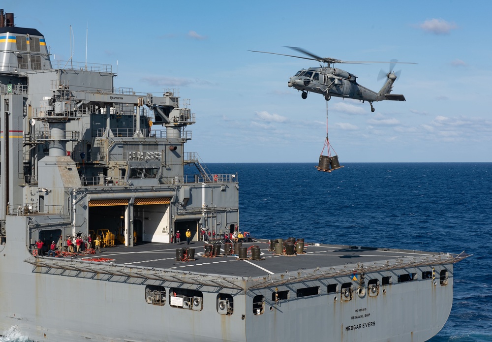 USS Harry S. Truman (CVN 75) transits the Atlantic Ocean