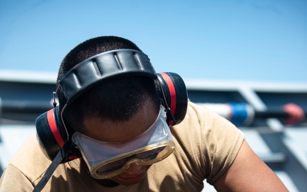 Vella Gulf Conducts Operations in the Gulf of Aden