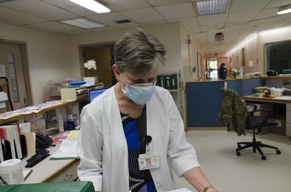 Nurses provide care for veterans during crisis