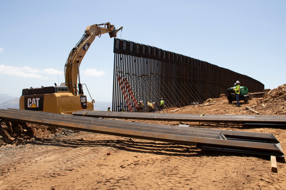 Corps continues to build San Diego 4 border barrier project