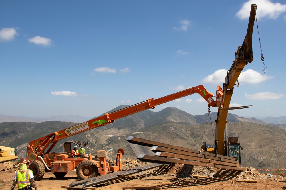 Corps continues to build San Diego 4 border barrier project