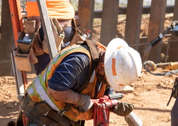 Corps continues to build San Diego 4 border barrier project