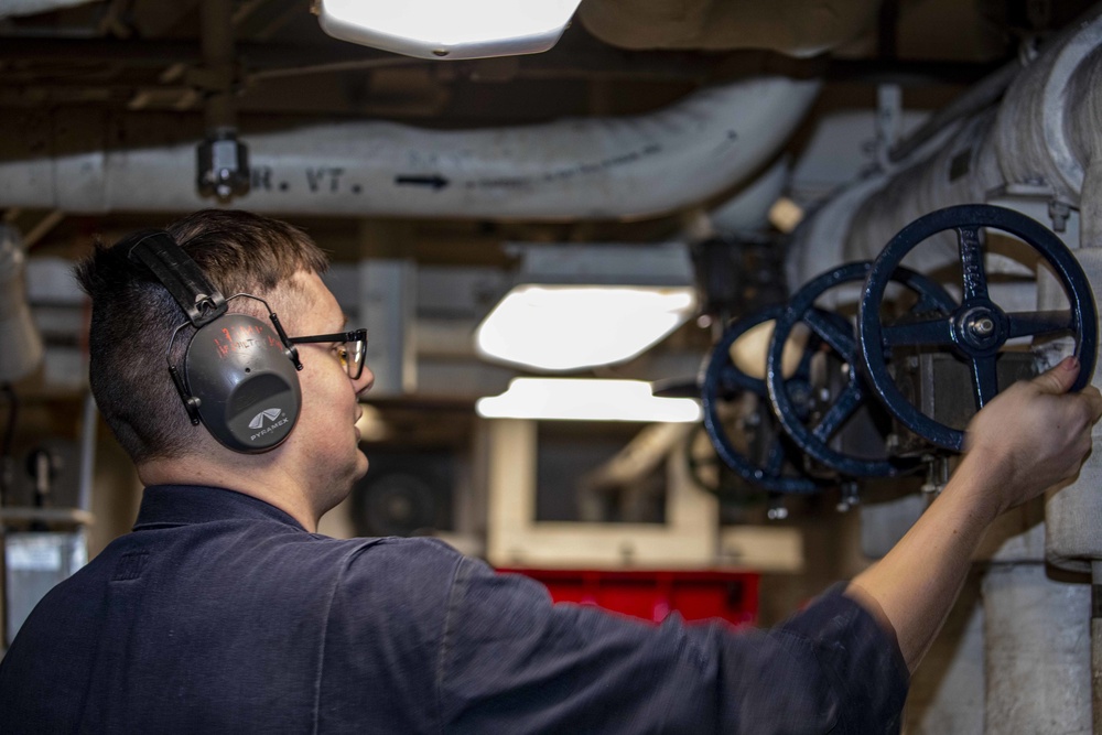 Sailors take part in Engineering drills.