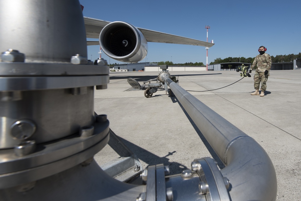 Airlifter of the Week: Helping COVID-19 patients fly