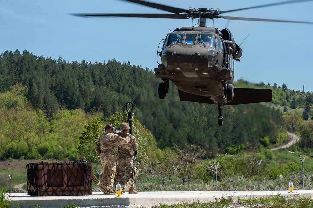 KFOR RC-E Task Force Aviation trains Maneuver Battalion on sling load operations