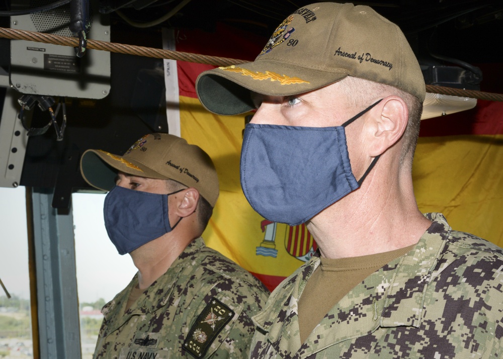USS Roosevelt (DDG 80) Holds Change of Command Ceremony